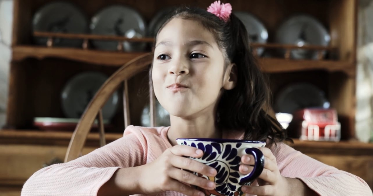 José-Luis Orozco- "Chocolate" [Official Music Video]